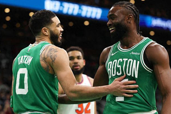 NBA东部格局洗牌：传统强队落势 <a href=/halkan/lanqiuzhibo/heat/ target=_blank class=infotextkey>热火</a>异军突起